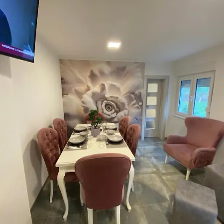 Kuca Za Odmor Eagle's Nest *