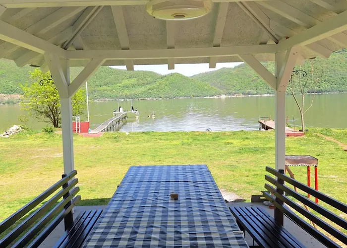 Kuca Za Odmor Eagle's Nest