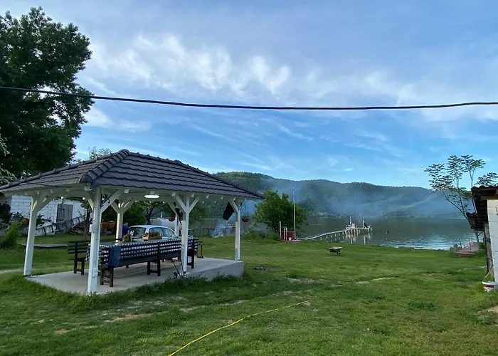 別荘 Kuca Za Odmor Eagle's Nest *